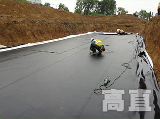 3. 不透水膠布舖設